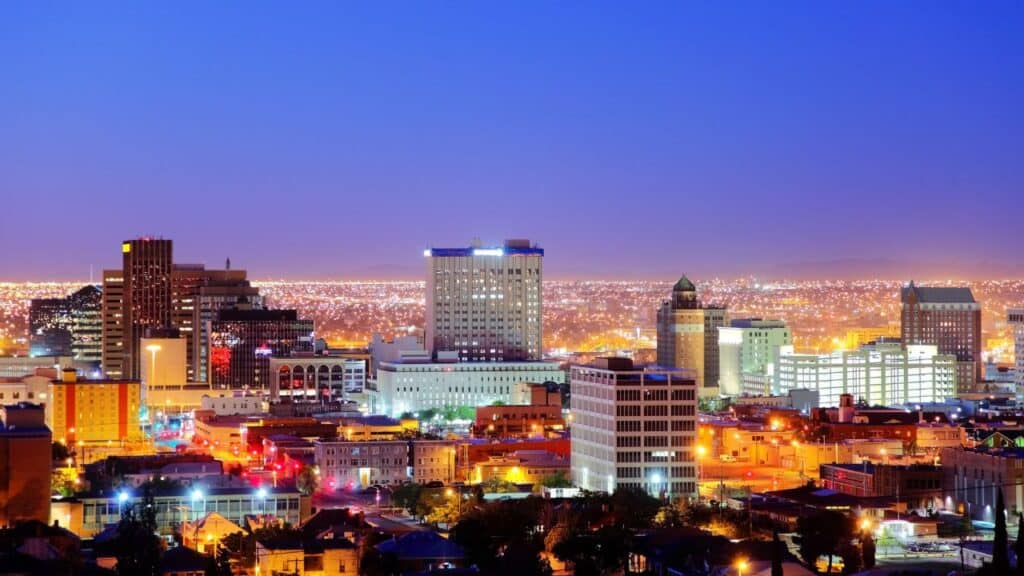 City view of El Paso, a place that starts with the letter E.