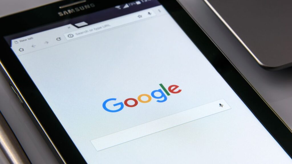 Photo of a smartphone with a Google tab 