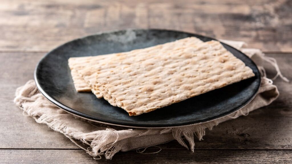 Matzah bread on a plate